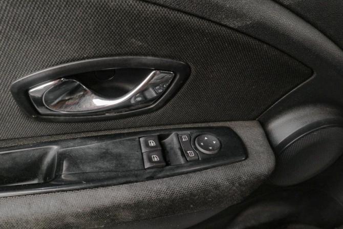 Renault Fluence I Рестайлинг с пробегом 2014 года, цена 789 000 рублей, 163600 км, седан, Автокод Объявления