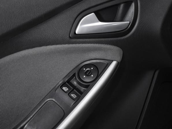 Ford Focus III с пробегом 2013 года, цена 725 000 рублей, 147566 км, хэтчбек, Автокод Объявления