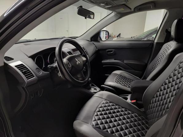 Mitsubishi Outlander II Рестайлинг с пробегом 2011 года, цена 1 050 000 рублей, 250104 км, внедорожник, Автокод Объявления