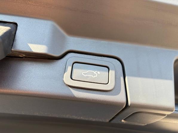 Land Rover Range Rover Evoque I Рестайлинг с пробегом 2016 года, цена 2 235 000 рублей, 155003 км, внедорожник, Автокод Объявления