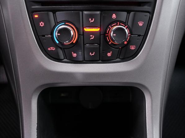 Opel Astra J с пробегом 2012 года, цена 685 000 рублей, 187000 км, хэтчбек, Автокод Объявления