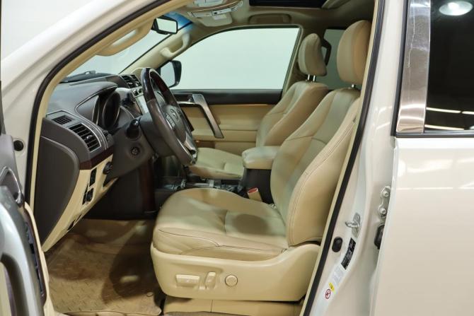 Toyota Land Cruiser Prado 150 Series Рестайлинг 1 с пробегом 2014 года, цена 4 288 000 рублей, 122761 км, внедорожник, Автокод Объявления