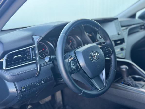 Toyota Camry VIII (XV70) Рестайлинг с пробегом 2021 года, цена 2 549 000 рублей, 165000 км, седан, Автокод Объявления