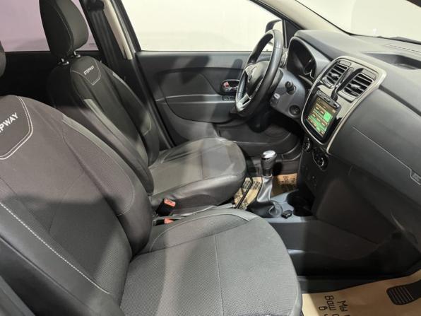 Renault Sandero II Рестайлинг с пробегом 2022 года, цена 1 365 000 рублей, 72331 км, хэтчбек, Автокод Объявления