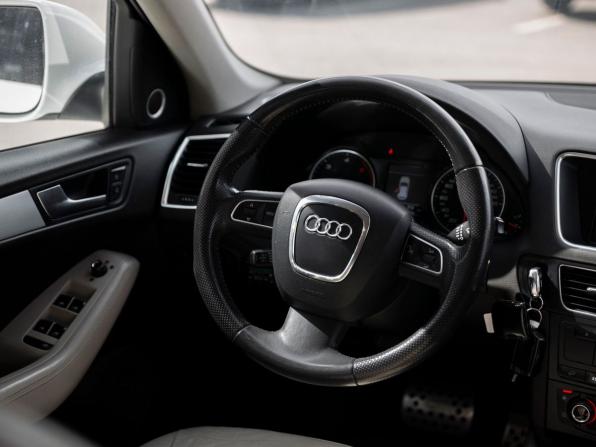 Audi Q5 I (8R) с пробегом 2009 года, цена 1 550 000 рублей, 149749 км, внедорожник, Автокод Объявления