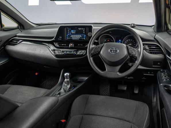 Toyota C-HR I с пробегом 2018 года, цена 2 150 000 рублей, 133812 км, внедорожник, Автокод Объявления