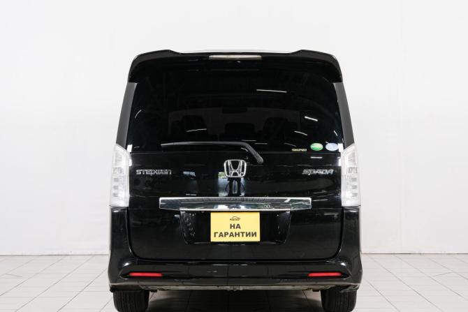 Honda Stepwgn IV Рестайлинг с пробегом 2014 года, цена 1 569 000 рублей, 196900 км, минивэн, Автокод Объявления