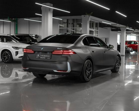 BMW 5 серии VIII (G60/G61/G68) с пробегом 2023 года, цена 7 000 000 рублей, 52717 км, седан, Автокод Объявления