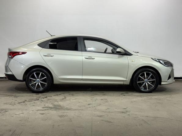 Hyundai Solaris II Рестайлинг с пробегом 2020 года, цена 1 399 000 рублей, 108569 км, седан, Автокод Объявления