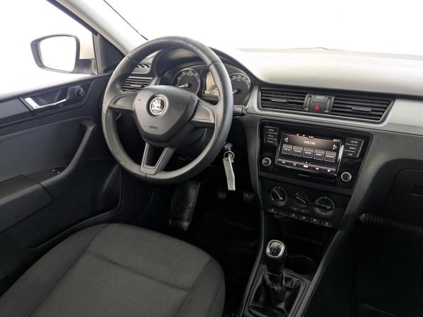 Skoda Rapid I Рестайлинг с пробегом 2019 года, цена 925 000 рублей, 117953 км, лифтбек, Автокод Объявления