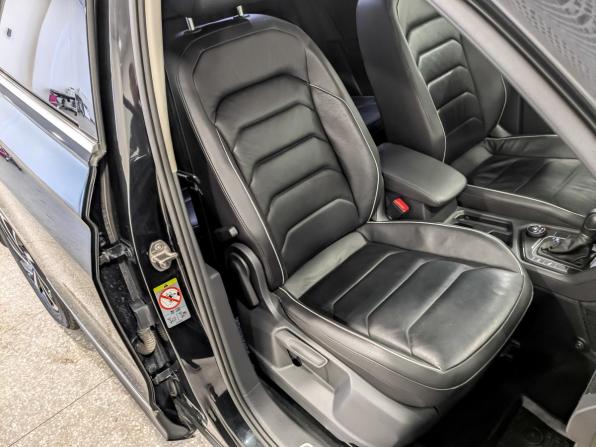 Volkswagen Tiguan II с пробегом 2019 года, цена 2 790 000 рублей, 159635 км, внедорожник, Автокод Объявления