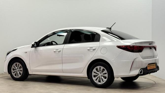 Kia Rio IV Рестайлинг с пробегом 2021 года, цена 1 460 000 рублей, 125000 км, седан, Автокод Объявления