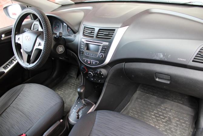 Hyundai Solaris I Рестайлинг с пробегом 2014 года, цена 755 000 рублей, 242372 км, хэтчбек, Автокод Объявления