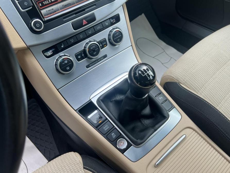 Volkswagen Passat CC I Рестайлинг Санкт-Петербург  - изображение 10