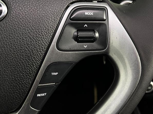 Kia Rio III Рестайлинг с пробегом 2016 года, цена 990 000 рублей, 185666 км, седан, Автокод Объявления