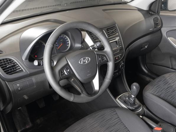Hyundai Solaris I Рестайлинг с пробегом 2015 года, цена 991 100 рублей, 125728 км, седан, Автокод Объявления