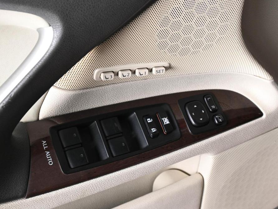 Lexus IS II Рестайлинг 2 Ростов-на-Дону  - изображение 23