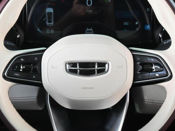 Geely Monjaro I с пробегом 2023 года, цена 3 249 000 рублей, 62398 км, внедорожник, Автокод Объявления