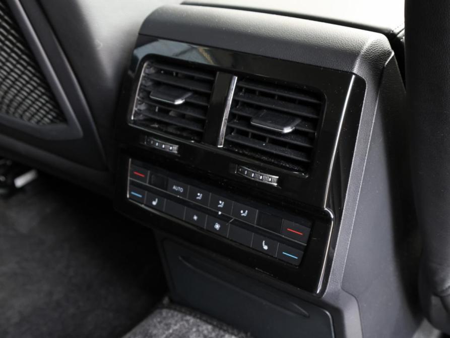 Volkswagen Touareg III Москва  - изображение 27