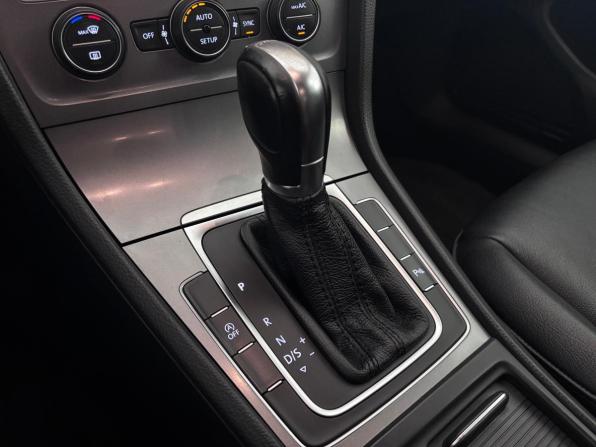 Volkswagen Golf VII с пробегом 2014 года, цена 1 265 000 рублей, 166246 км, хэтчбек, Автокод Объявления