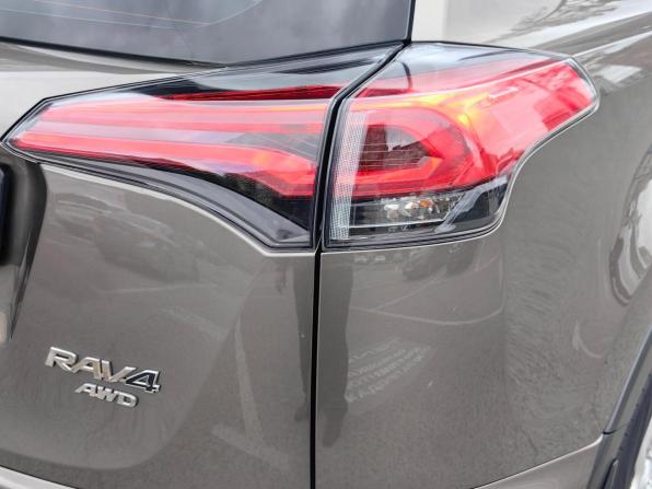 Toyota RAV4 IV (XA40) Рестайлинг с пробегом 2018 года, цена 2 446 000 рублей, 112000 км, внедорожник, Автокод Объявления