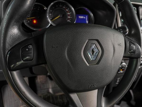 Renault Sandero II с пробегом 2017 года, цена 1 039 000 рублей, 79381 км, хэтчбек, Автокод Объявления