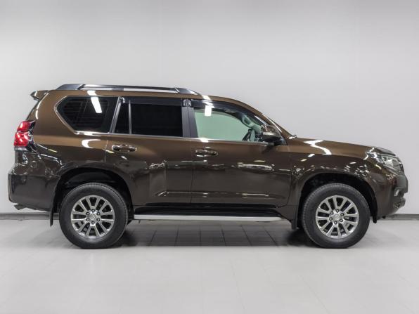 Toyota Land Cruiser Prado 150 Series Рестайлинг 2 с пробегом 2020 года, цена 5 999 000 рублей, 54239 км, внедорожник, Автокод Объявления