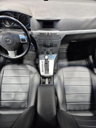 Opel Astra H Рестайлинг с пробегом 2012 года, цена 600 000 рублей, 215000 км, универсал, Автокод Объявления