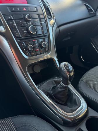 Opel Astra J с пробегом 2011 года, цена 570 000 рублей, 156002 км, хэтчбек, Автокод Объявления