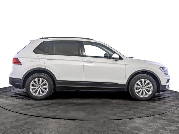 Volkswagen Tiguan II с пробегом 2020 года, цена 2 315 000 рублей, 95974 км, внедорожник, Автокод Объявления