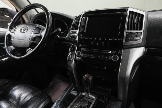 Toyota Land Cruiser 200 Series Рестайлинг 1 с пробегом 2012 года, цена 3 469 000 рублей, 273000 км, внедорожник, Автокод Объявления