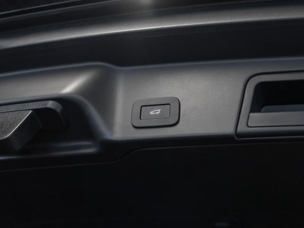 Land Rover Range Rover Evoque II Рестайлинг с пробегом 2025 года, цена 5 900 000 рублей, 50 км, внедорожник, Автокод Объявления