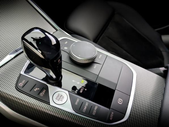 BMW 3 серии VII (G2x) с пробегом 2021 года, цена 4 365 000 рублей, 64010 км, седан, Автокод Объявления