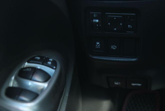 Nissan Juke I с пробегом 2012 года, цена 1 087 000 рублей, 124363 км, внедорожник, Автокод Объявления