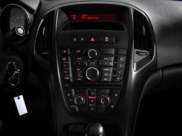 Opel Astra J Рестайлинг с пробегом 2012 года, цена 689 000 рублей, 170571 км, хэтчбек, Автокод Объявления