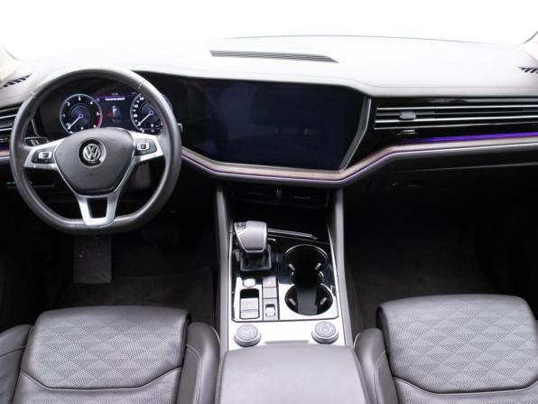 Volkswagen Touareg III с пробегом 2019 года, цена 5 295 000 рублей, 130397 км, внедорожник, Автокод Объявления