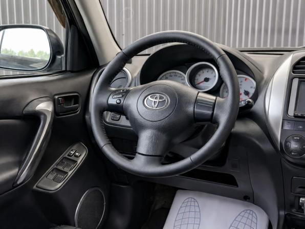 Toyota RAV4 II (XA20) Рестайлинг с пробегом 2005 года, цена 857 000 рублей, 303533 км, внедорожник, Автокод Объявления