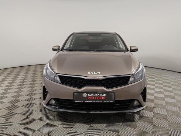 Kia Rio IV Рестайлинг с пробегом 2022 года, цена 1 649 000 рублей, 69210 км, седан, Автокод Объявления