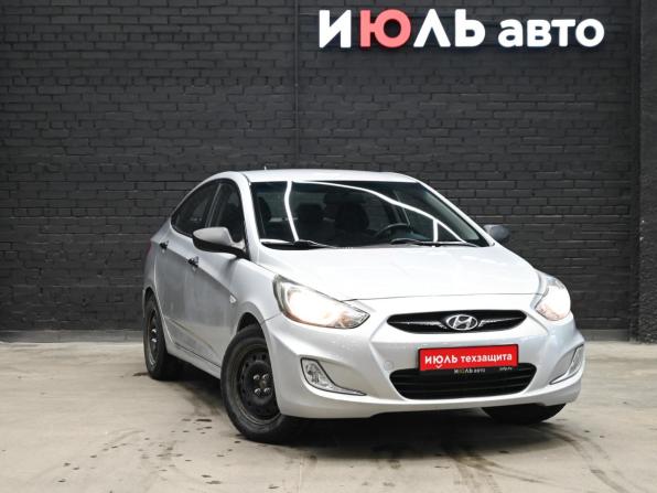 Hyundai Solaris I с пробегом 2014 года, цена 800 000 рублей, 154296 км, седан, Автокод Объявления