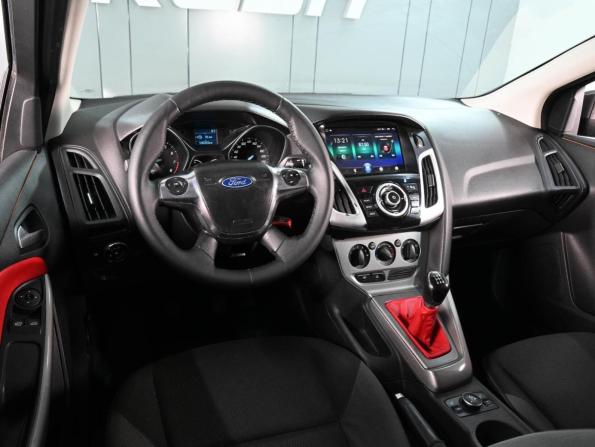Ford Focus III с пробегом 2011 года, цена 719 000 рублей, 135330 км, хэтчбек, Автокод Объявления