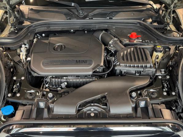 Mini Hatch III (F55/F56) Рестайлинг с пробегом 2020 года, цена 2 450 000 рублей, 28450 км, хэтчбек, Автокод Объявления