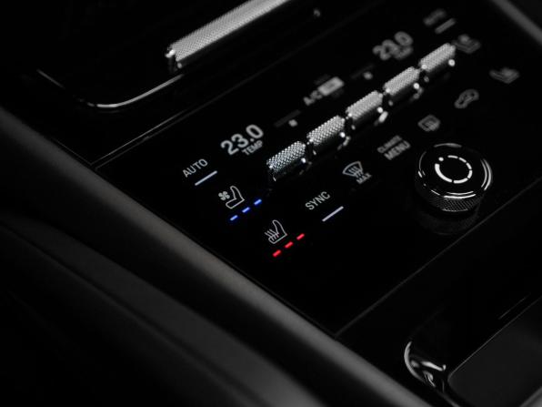 Porsche Cayenne III Рестайлинг с пробегом 2023 года, цена 17 370 000 рублей, 13772 км, внедорожник, Автокод Объявления