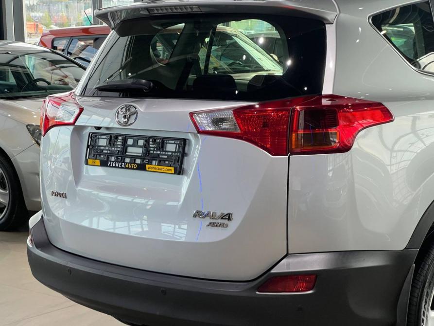 Toyota RAV4 IV (XA40) Оренбург  - изображение 9