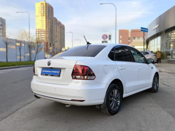 Volkswagen Polo V Рестайлинг с пробегом 2019 года, цена 1 300 000 рублей, 131319 км, седан, Автокод Объявления
