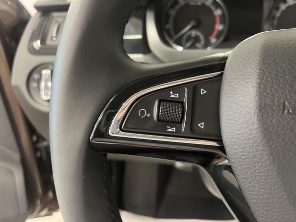 Skoda Rapid I Рестайлинг с пробегом 2018 года, цена 1 320 000 рублей, 144700 км, лифтбек, Автокод Объявления