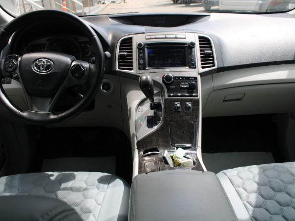 Toyota Venza I Рестайлинг с пробегом 2013 года, цена 1 875 000 рублей, 269891 км, внедорожник, Автокод Объявления