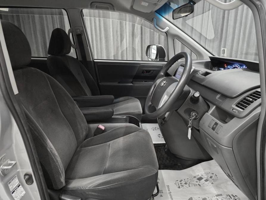 Toyota Noah II (R70) Красноярск  - изображение 14