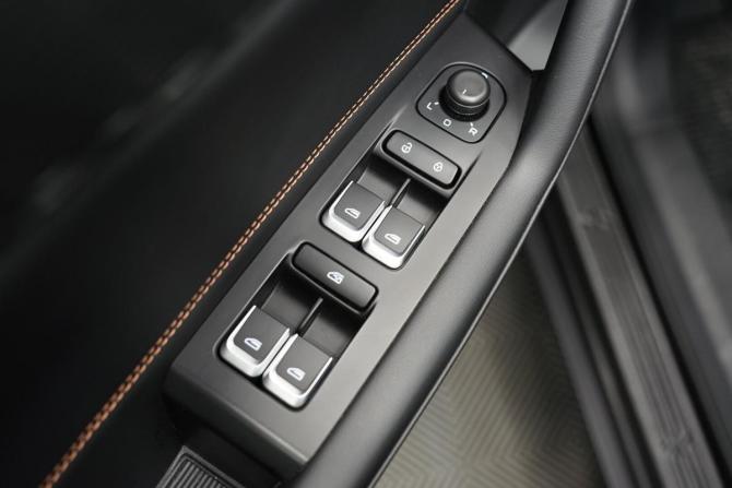 Geely Okavango I Рестайлинг с пробегом 2024 года, цена 3 099 000 рублей, 10000 км, внедорожник, Автокод Объявления