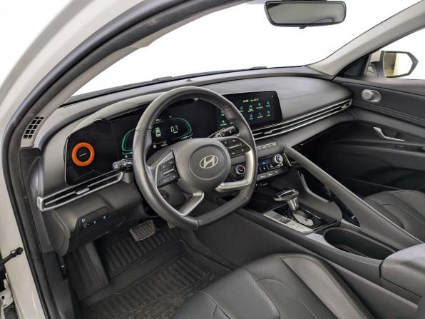 Hyundai Elantra VII (CN7) Рестайлинг с пробегом 2024 года, цена 2 200 000 рублей, 34821 км, седан, Автокод Объявления