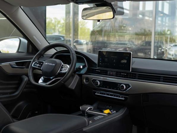 JETOUR X70 I Рестайлинг 2 с пробегом 2024 года, цена 2 200 000 рублей, 15663 км, внедорожник, Автокод Объявления